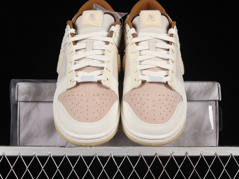 Dunk Low Year Of The Rabbit Fossil Stone/Coconut Milk/Sail 3