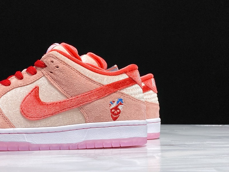 Sb Dunk Low Strangelove Skateboards Regular Box Pink/Red-White 15