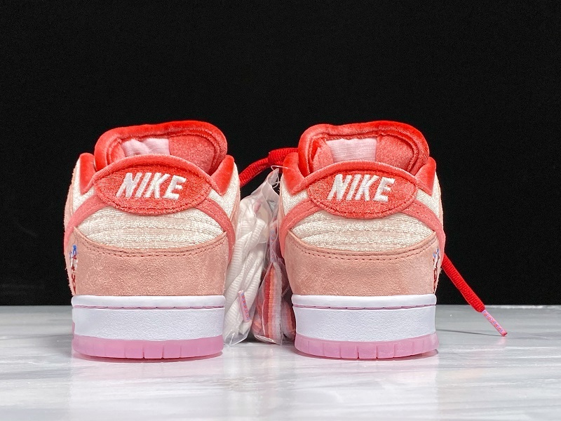 Sb Dunk Low Strangelove Skateboards Regular Box Pink/Red-White 31