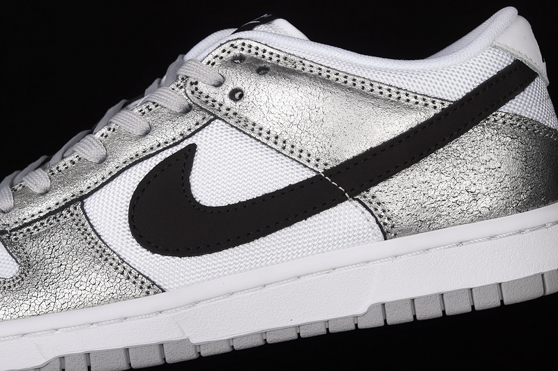 Sb Dunk Low Shimmer Silver/Black/White 7