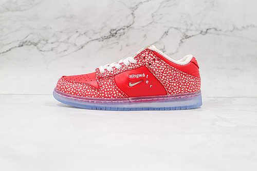 Stingwater X Dunk Low Sb Magic Mushroom University Red/White 11