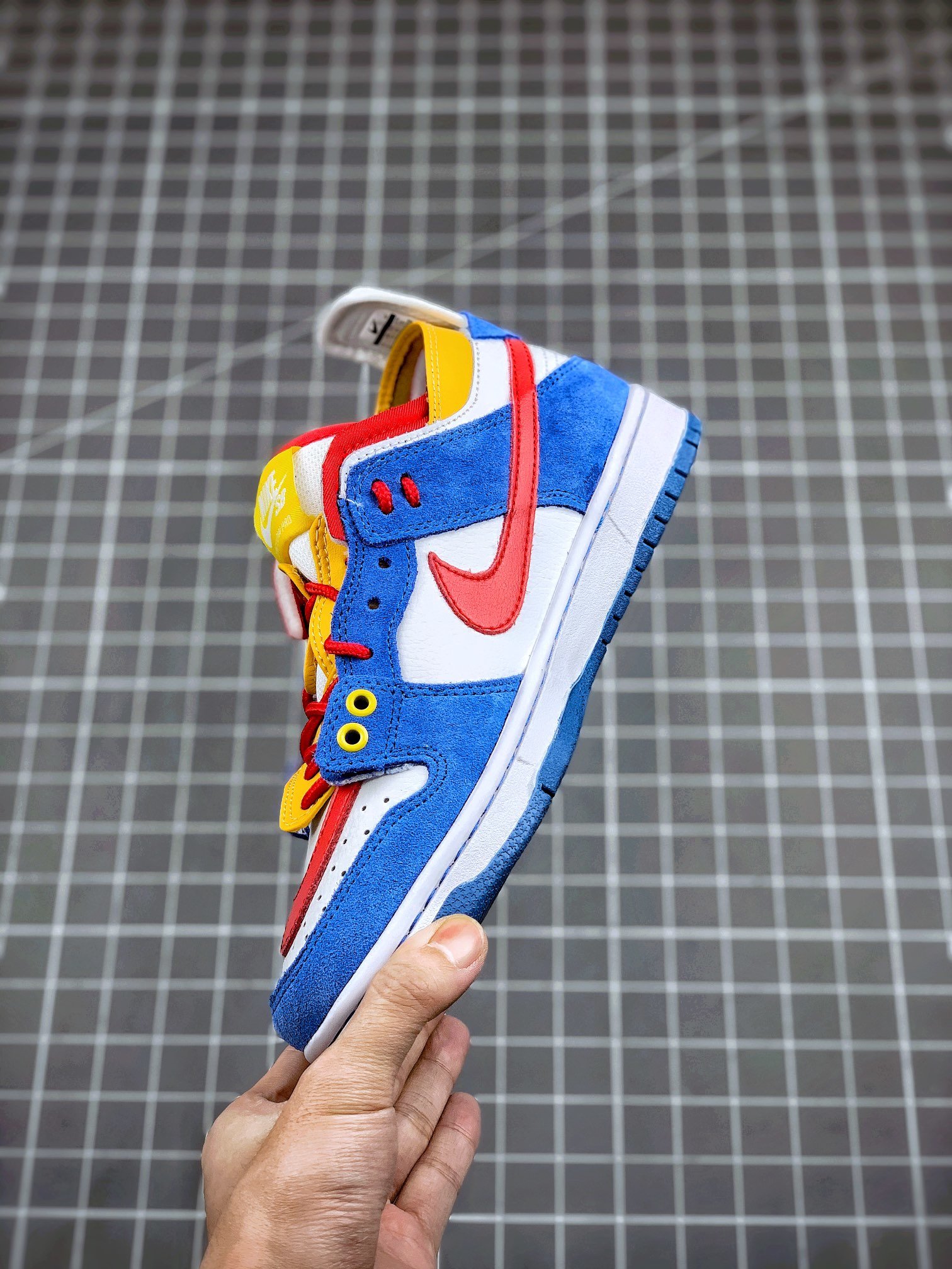 1:1 Quality Dunk Sb Mid Shoes Blue/White/Yellow-Red 13