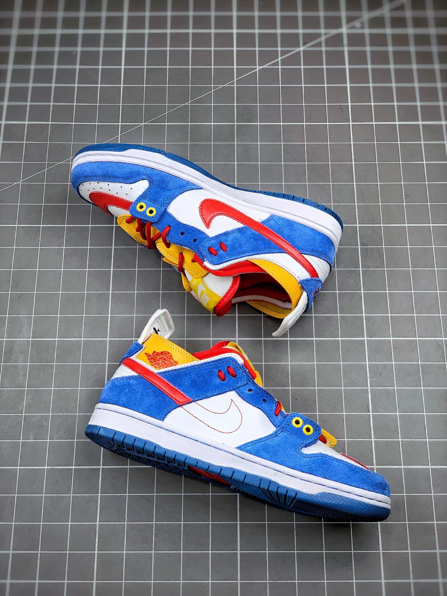 1:1 Quality Dunk Sb Mid Shoes Blue/White/Yellow-Red 17