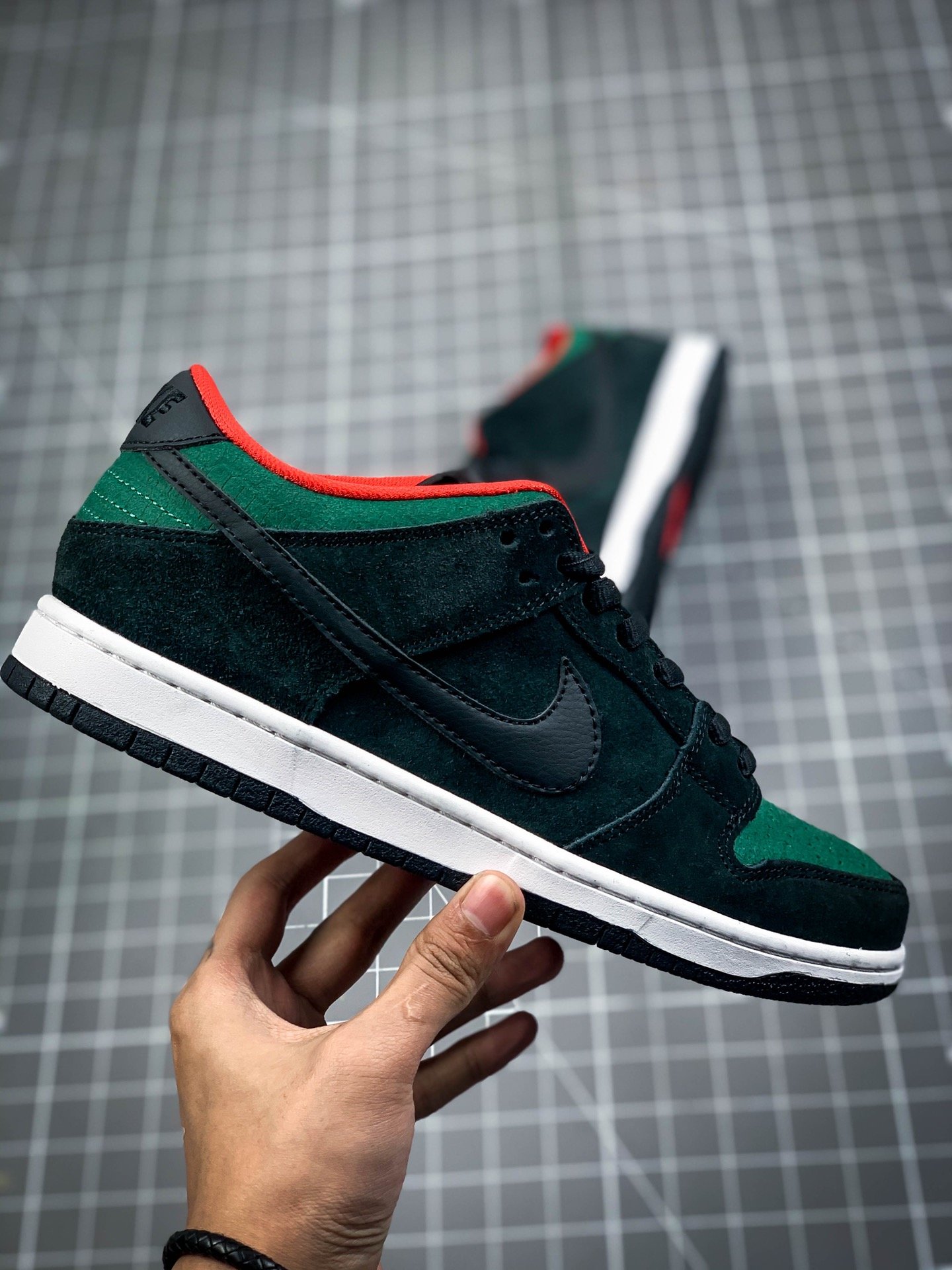 Dunk Low Pro Sb Reptile Black/Black-Gorge Green 9