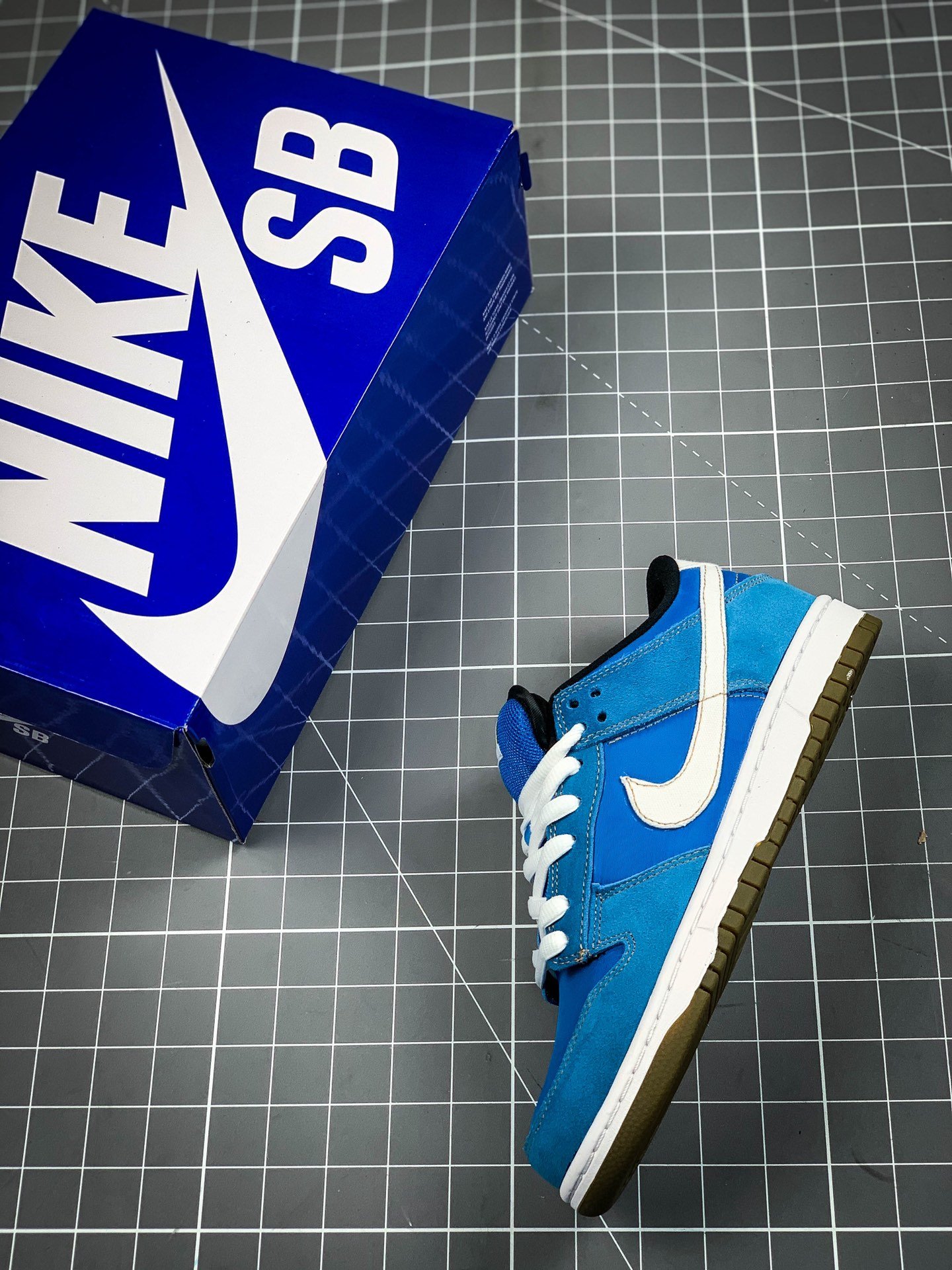 Sb Dunk Low Pro Chun Li Argon Blue/White 5