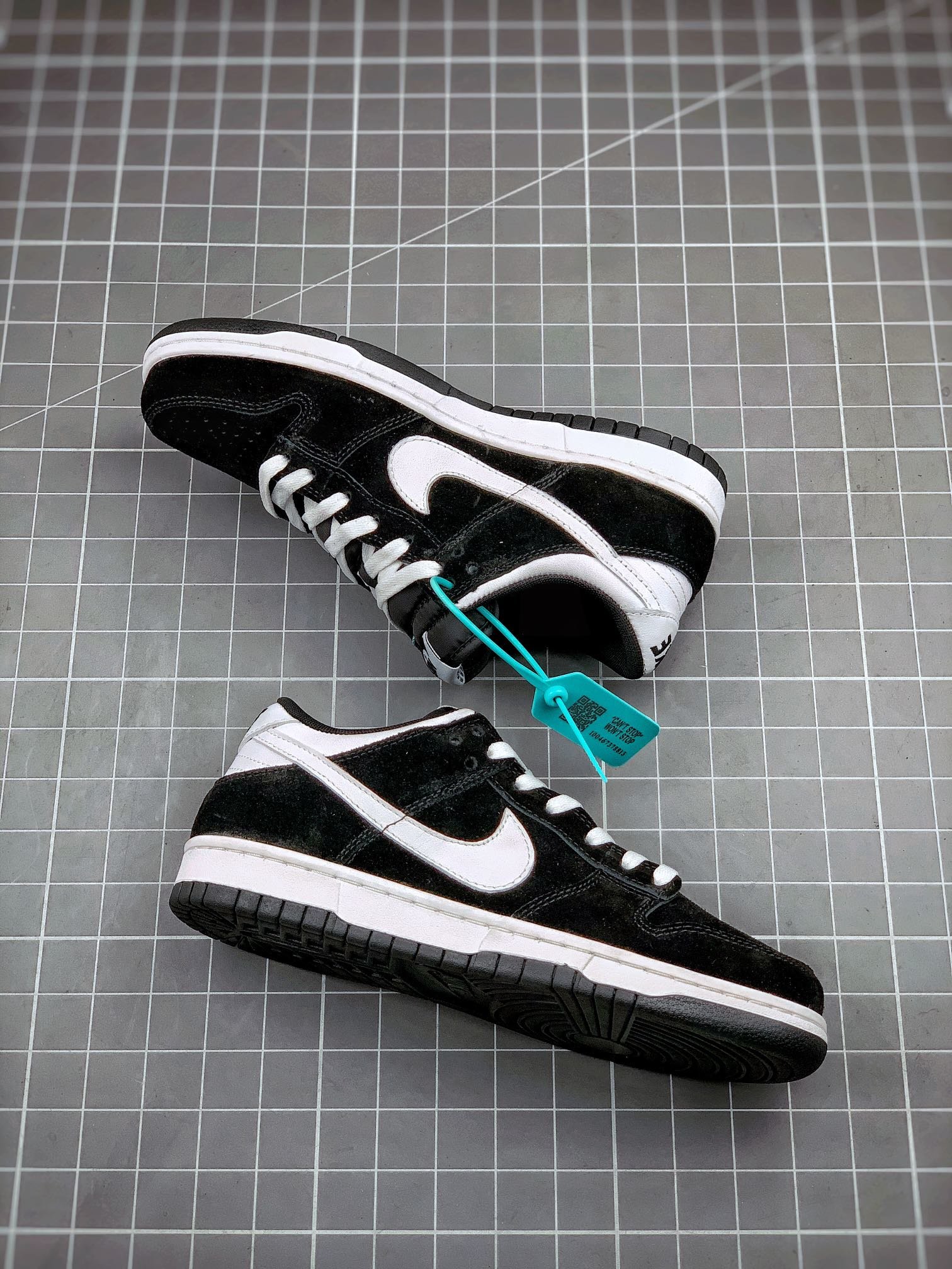 Suede Material Sb Zoom Dunk Low Gs Black/Black/White 11