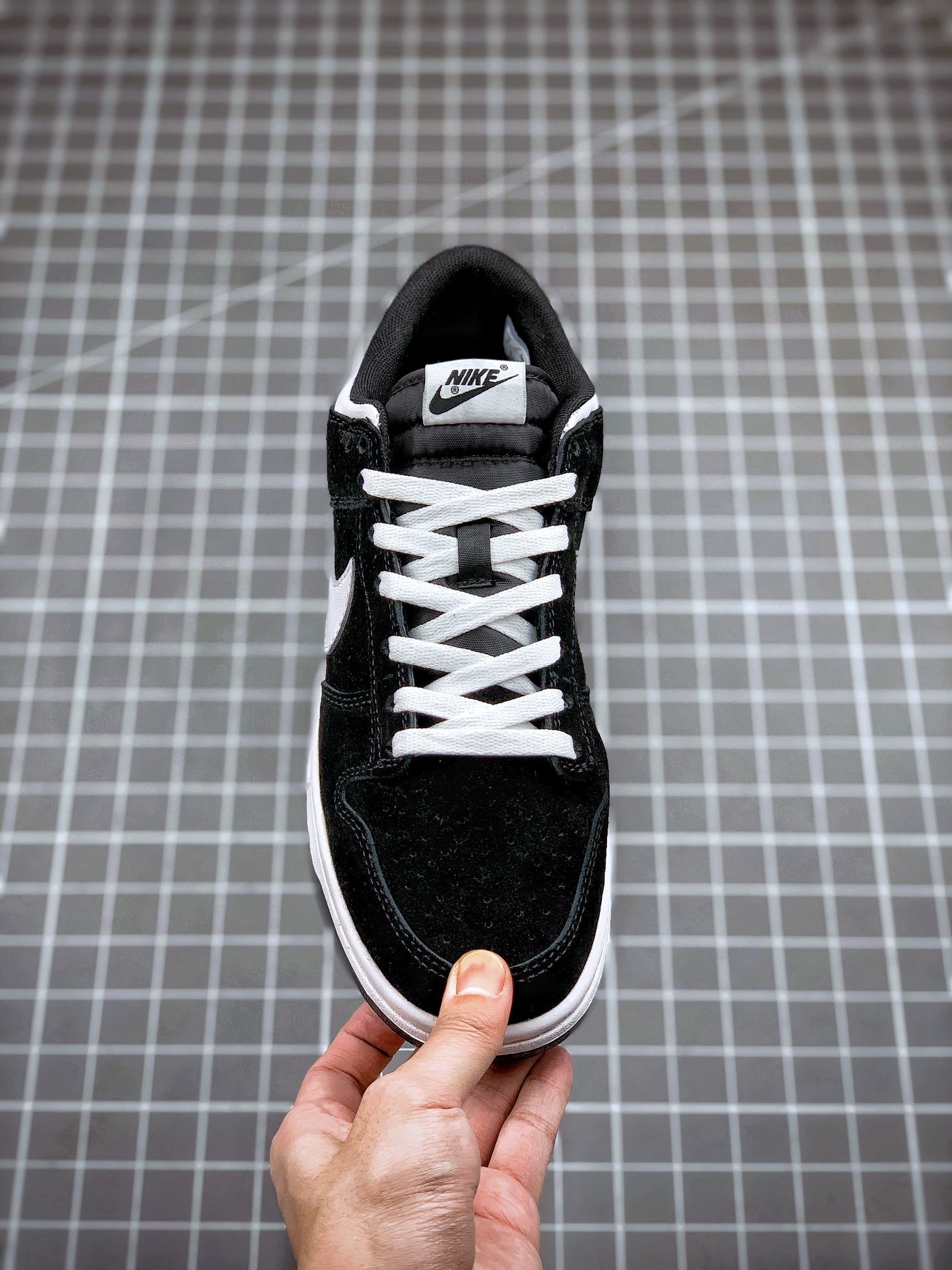 Suede Material Sb Zoom Dunk Low Gs Black/Black/White 13