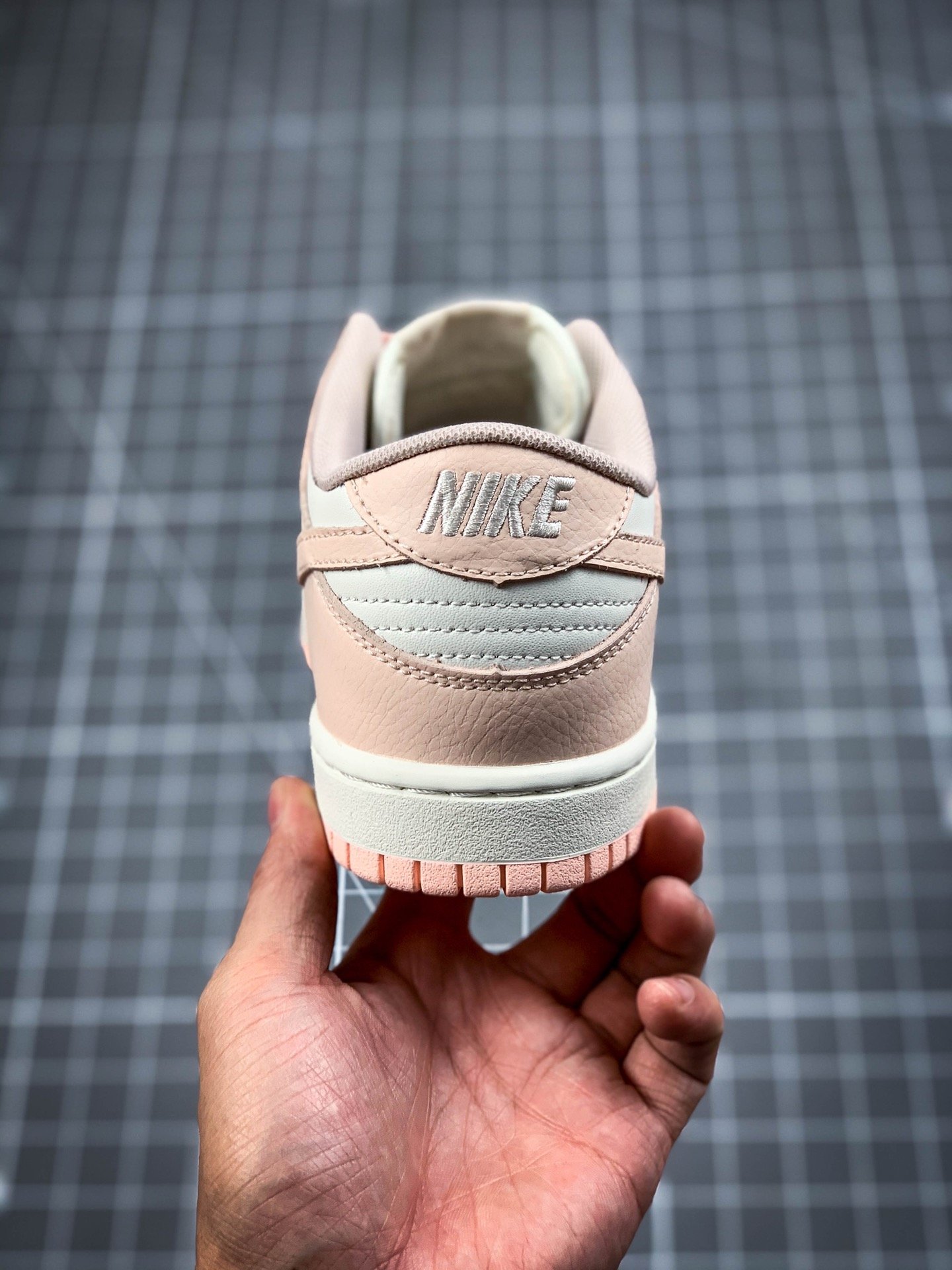 Jeff Staple X Sb Dunk Low Pink/White Pigeon 9