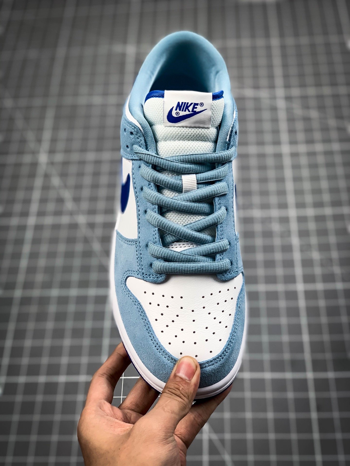 Sb Dunk Low White/Light Blue/Royal Blue 11