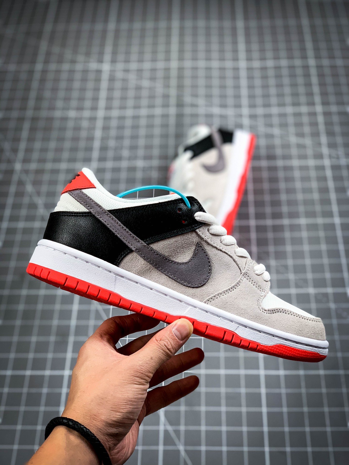 Sb Dunk Low Infrared Orange Label White/Cement Grey-Black-Infrared 3