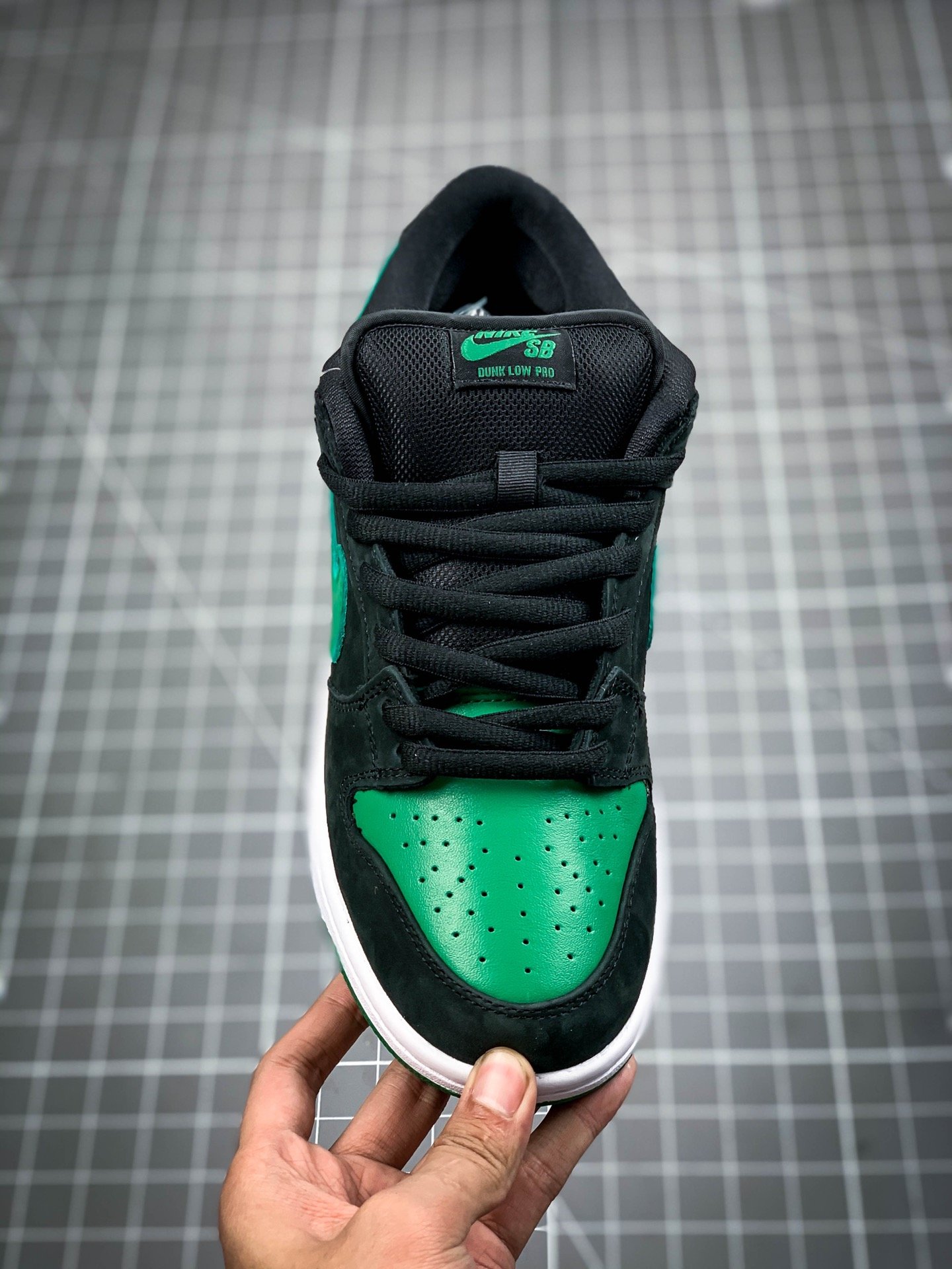 Sb Dunk Low Pro Black/Pine Green-White 3