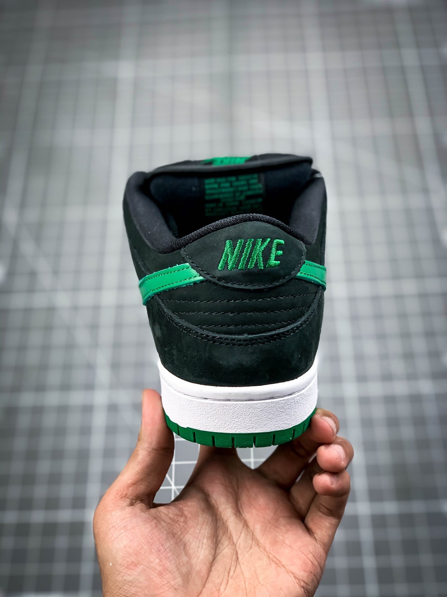 Sb Dunk Low Pro Black/Pine Green-White 17