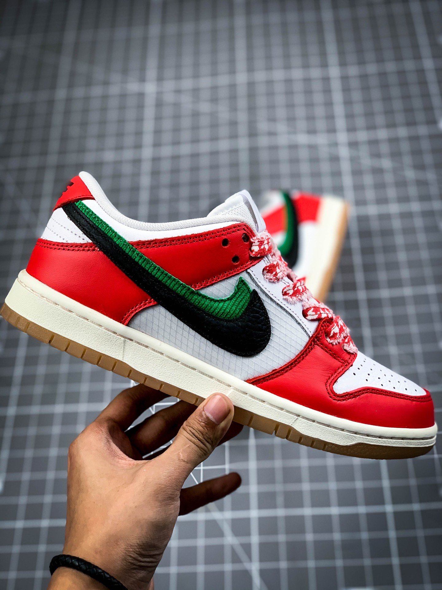 Frame Skate X Sb Dunk Low Habibi Chile Red/White-Lucky Green-Black 9