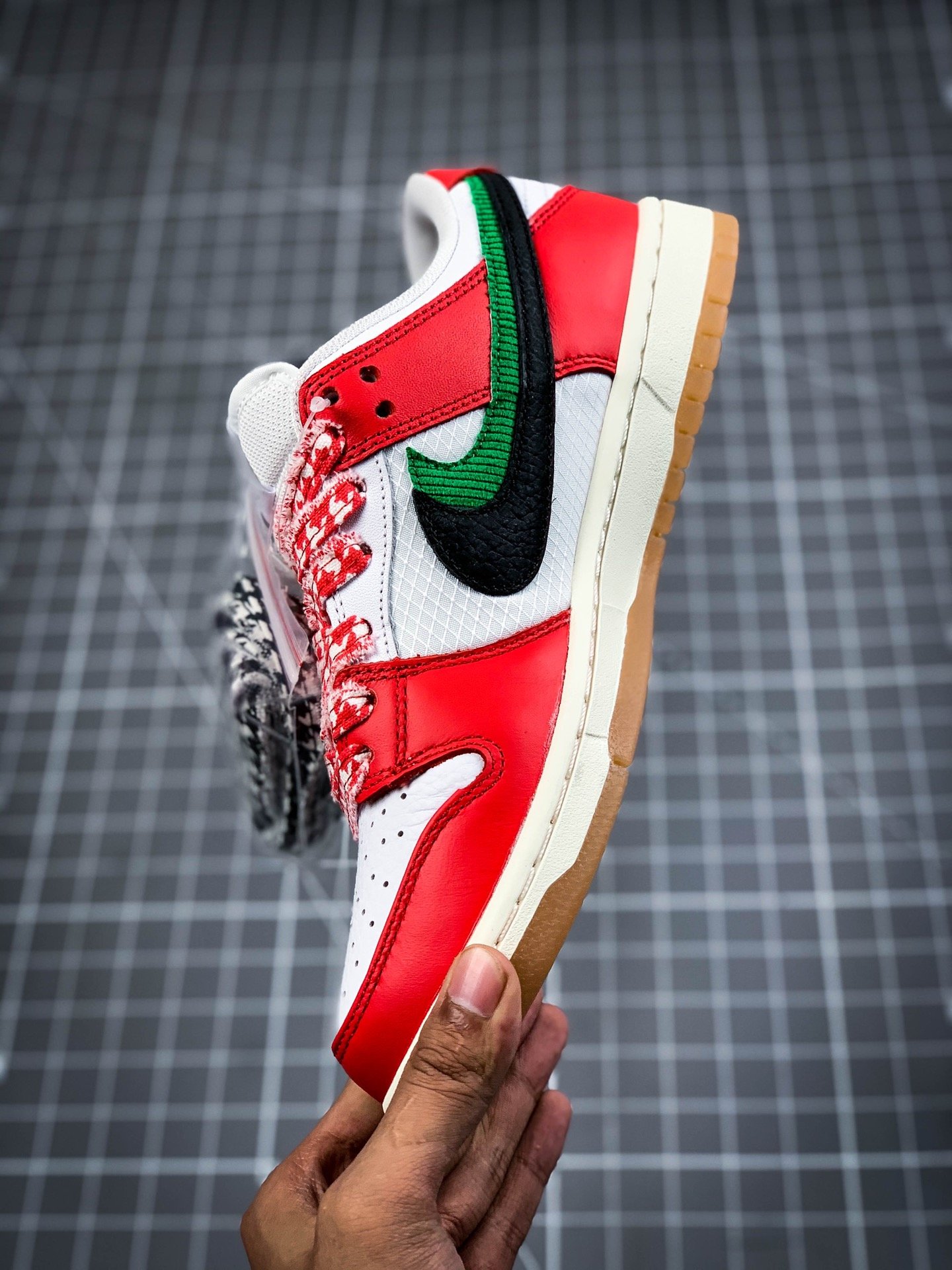 Frame Skate X Sb Dunk Low Habibi Chile Red/White-Lucky Green-Black 13