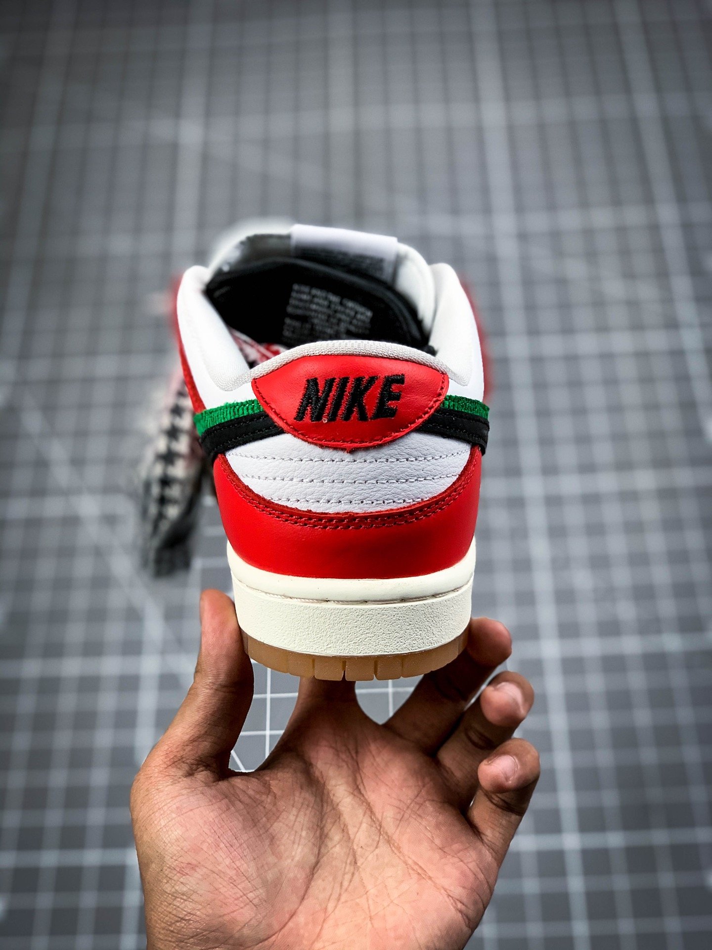 Frame Skate X Sb Dunk Low Habibi Chile Red/White-Lucky Green-Black 17