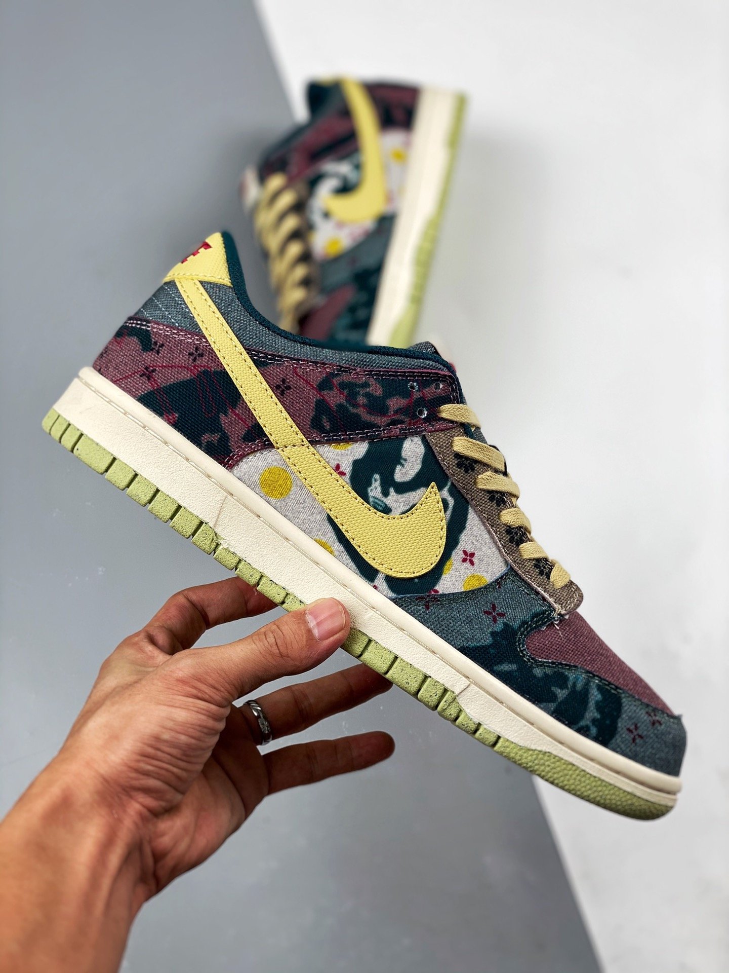 Sb Dunk Low Sp Lemon Wash Multi-Color/Midnight Turquoise-Cardinal Red 17