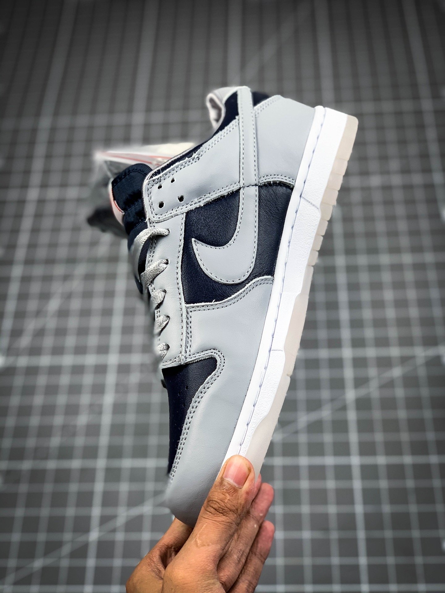 Sb Dunk Low Shadow Grey/Navy Blue/White 3