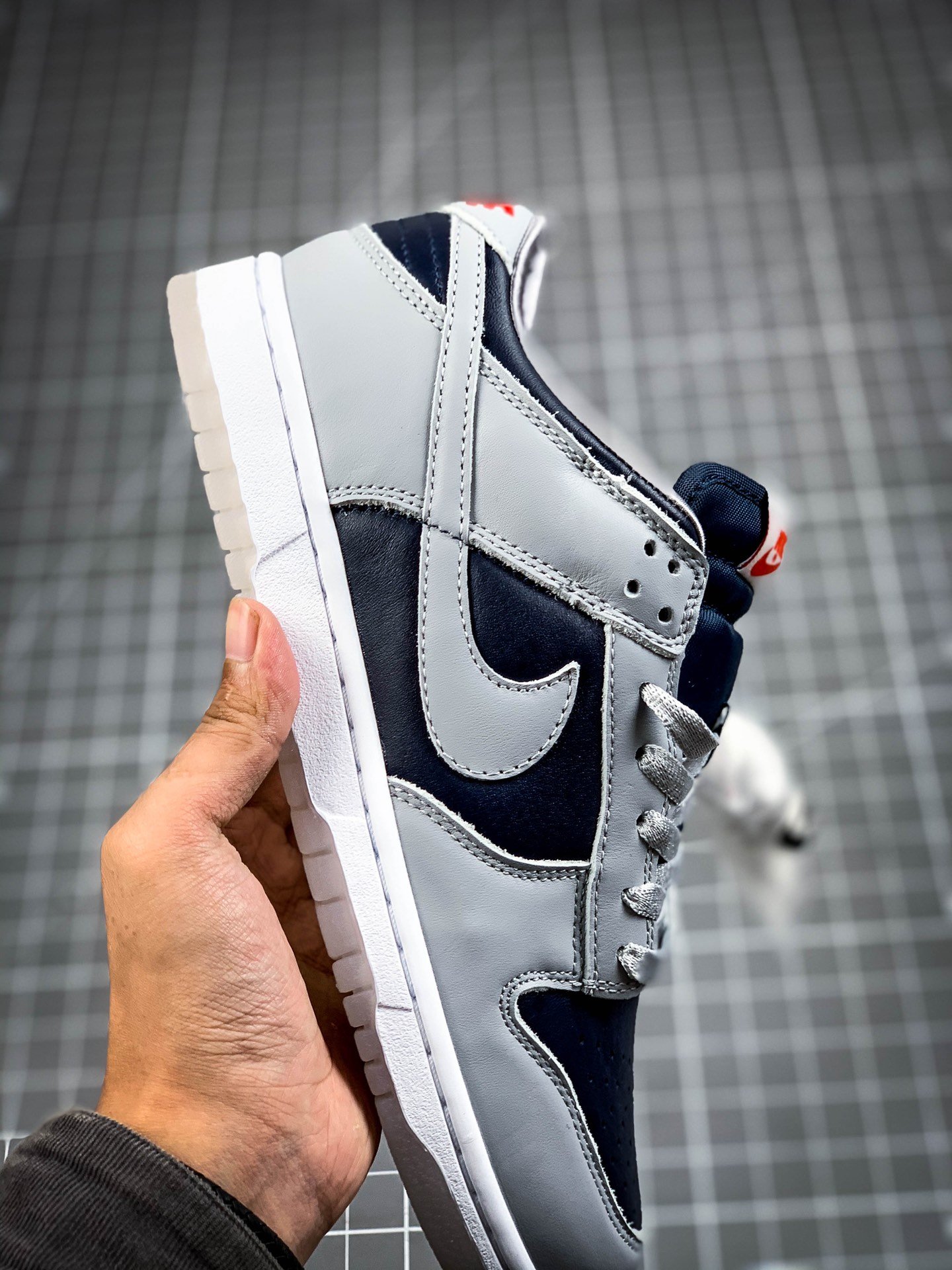 Sb Dunk Low Shadow Grey/Navy Blue/White 11