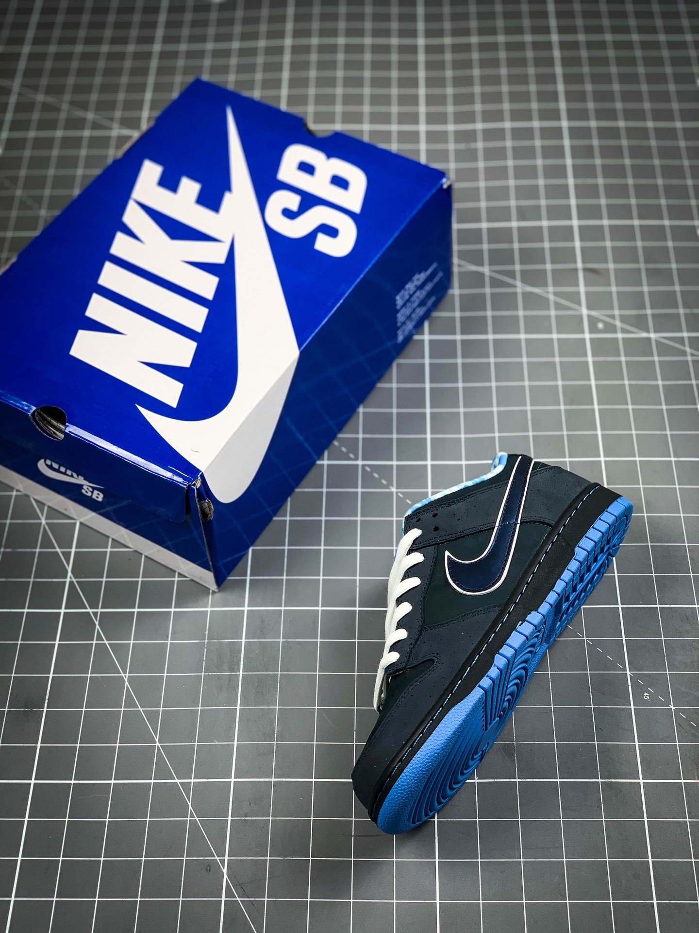 Dunk Low Premium Sb Blue Lobster Black/Blue/White 13