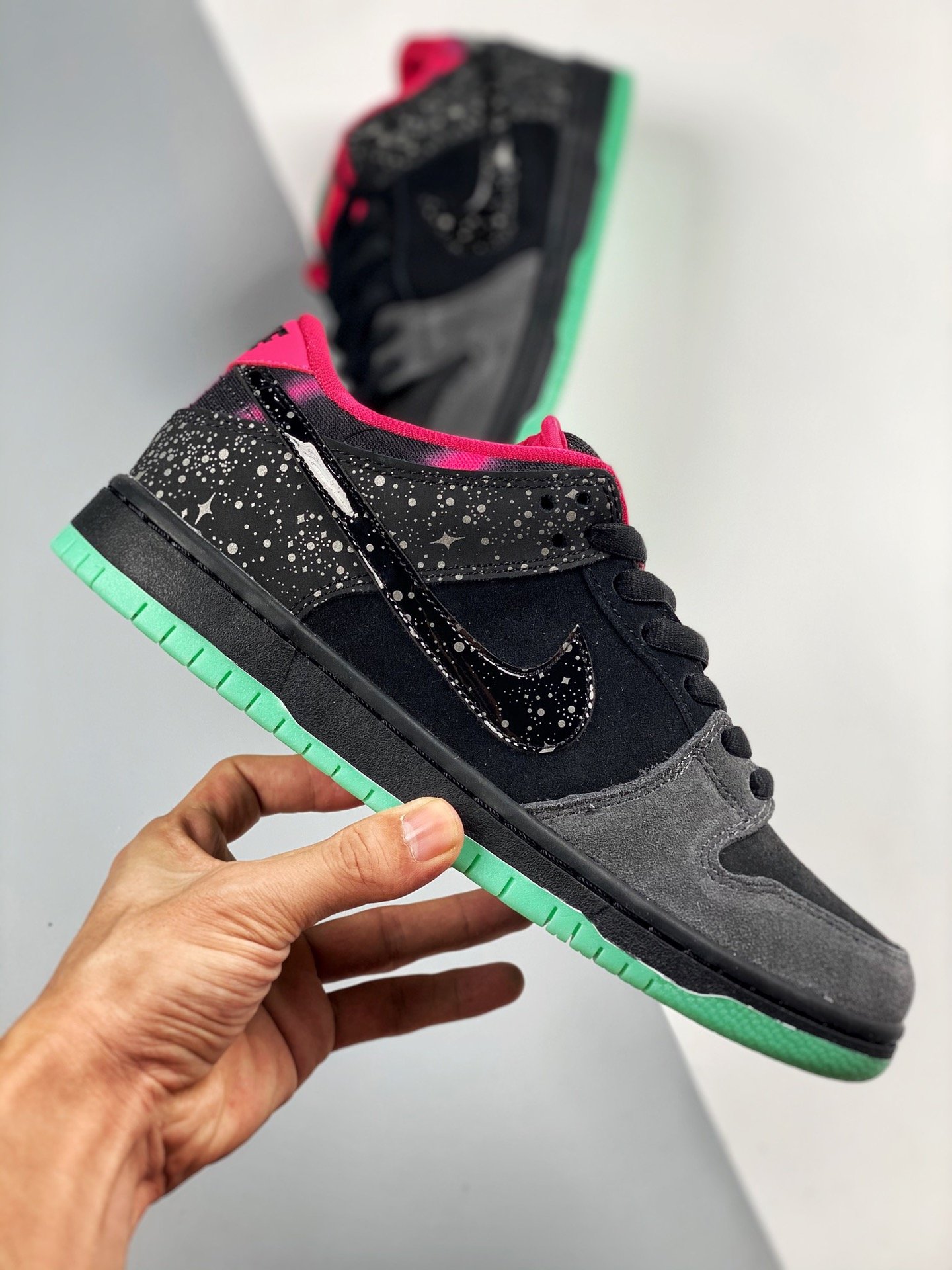 Sb Dunk Low Premier Northern Lights Black/Pink/Green 11