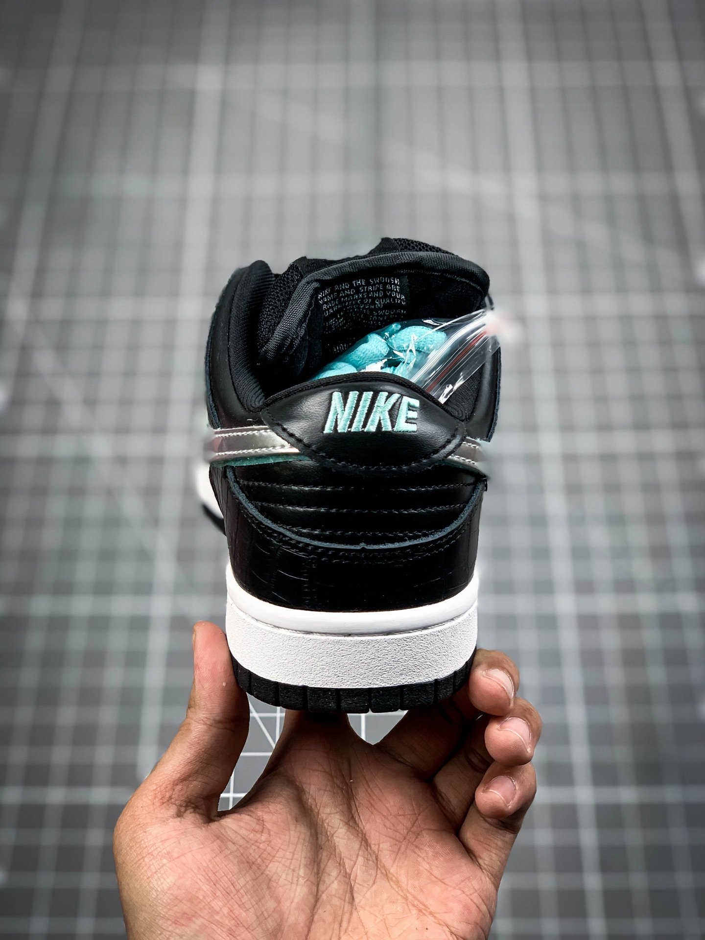 Diamond Supply Co. X Dunk Low Pro Sb Black Diamond Black/Chrome-Black 15