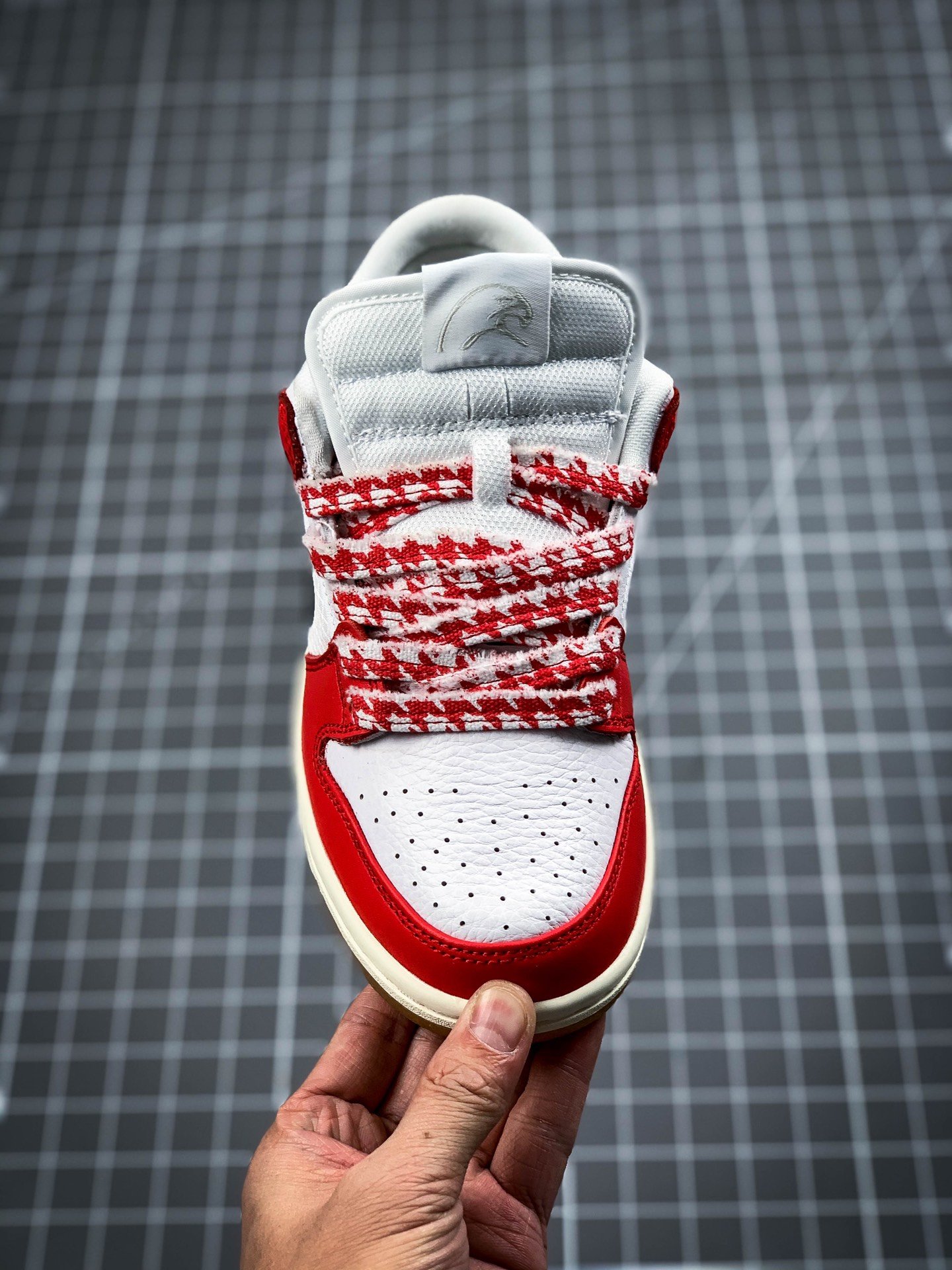 Frame Skate X Sb Dunk Low Red/White/Black 5