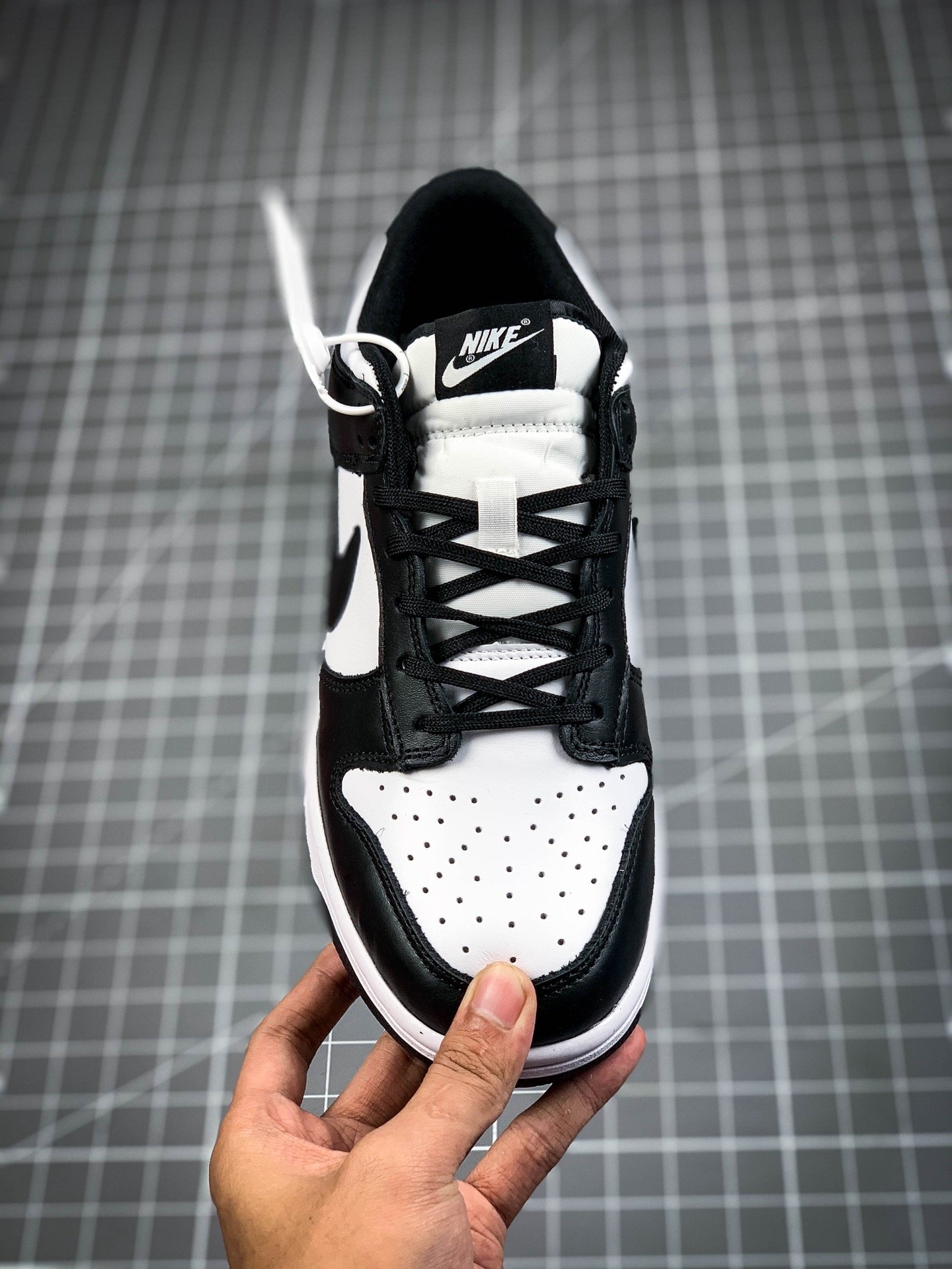 Sb Dunk Low White/Black-White 15