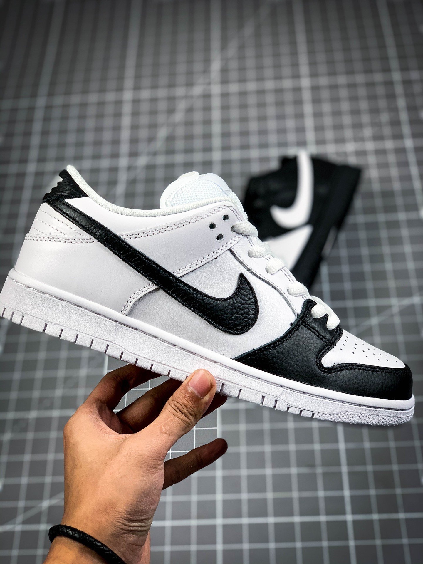 Sb Dunk Low Premium Yin Yang Black/White 5