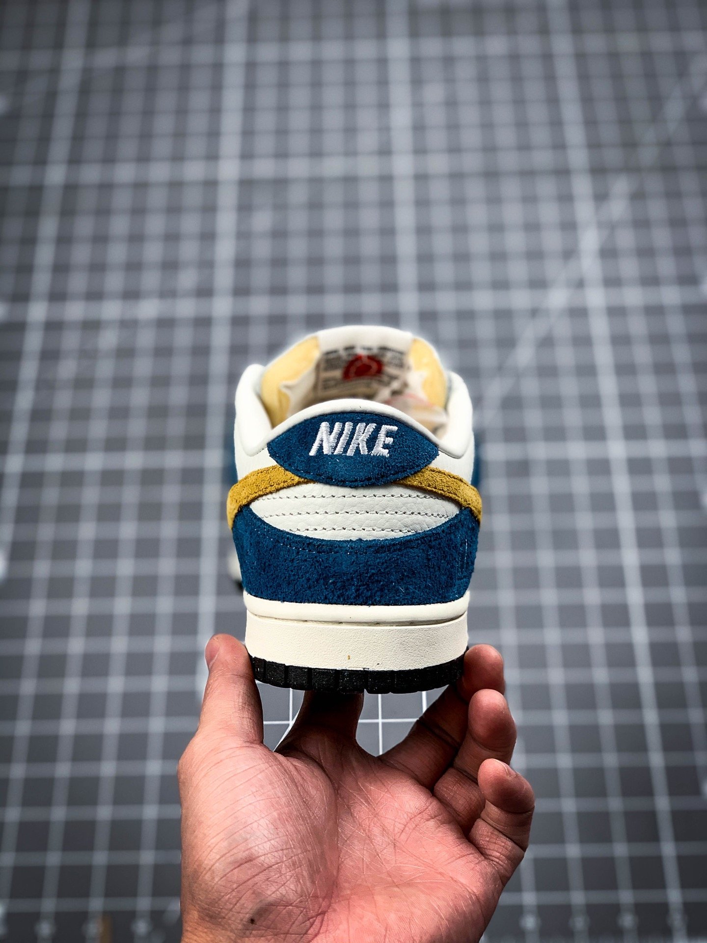 Kasina X Dunk Low 80S Bus Industrial Blue 3