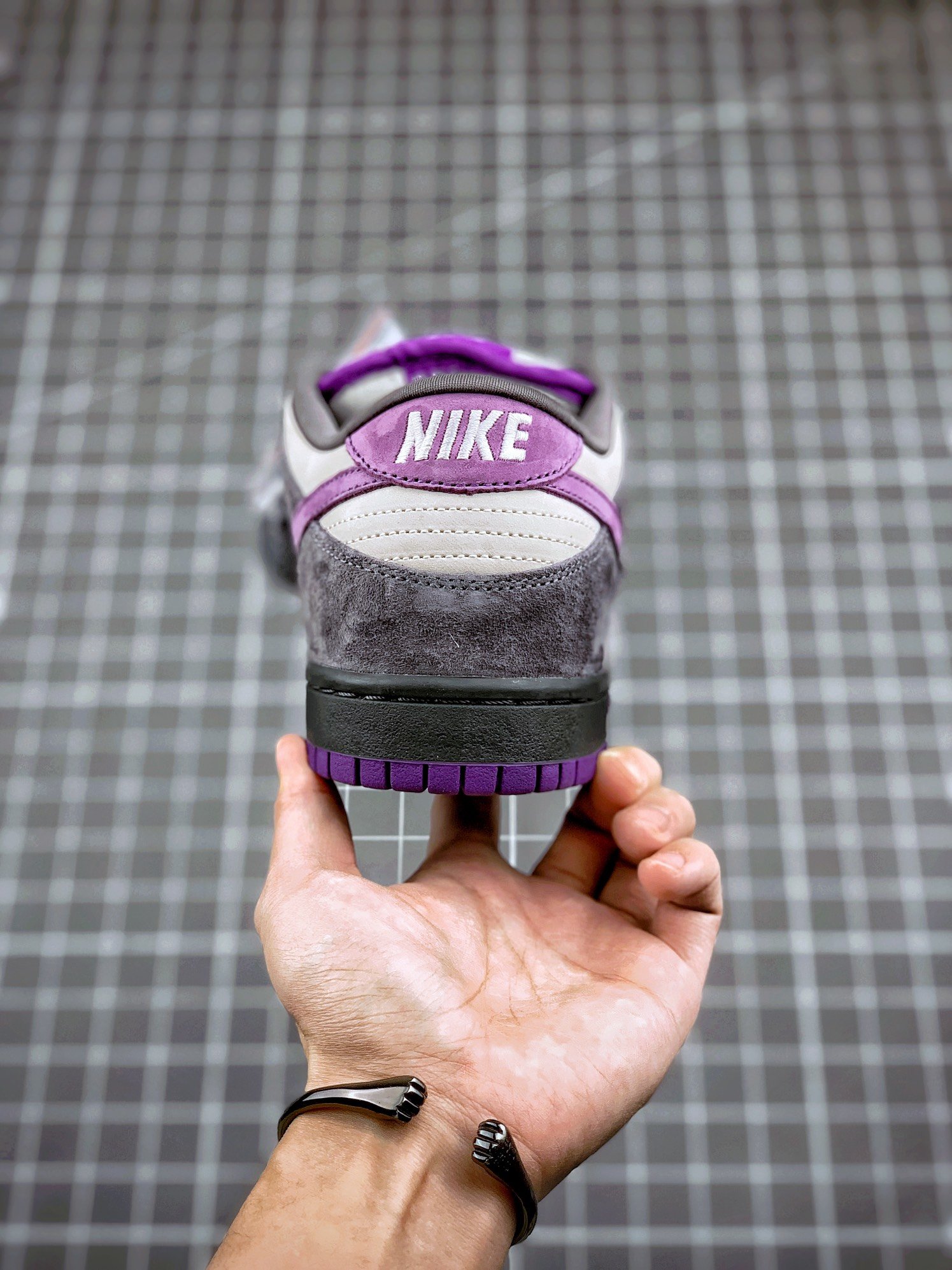 Dunk Low Pro Sb Purple Pigeon Light Graphite/Prism Violet 9