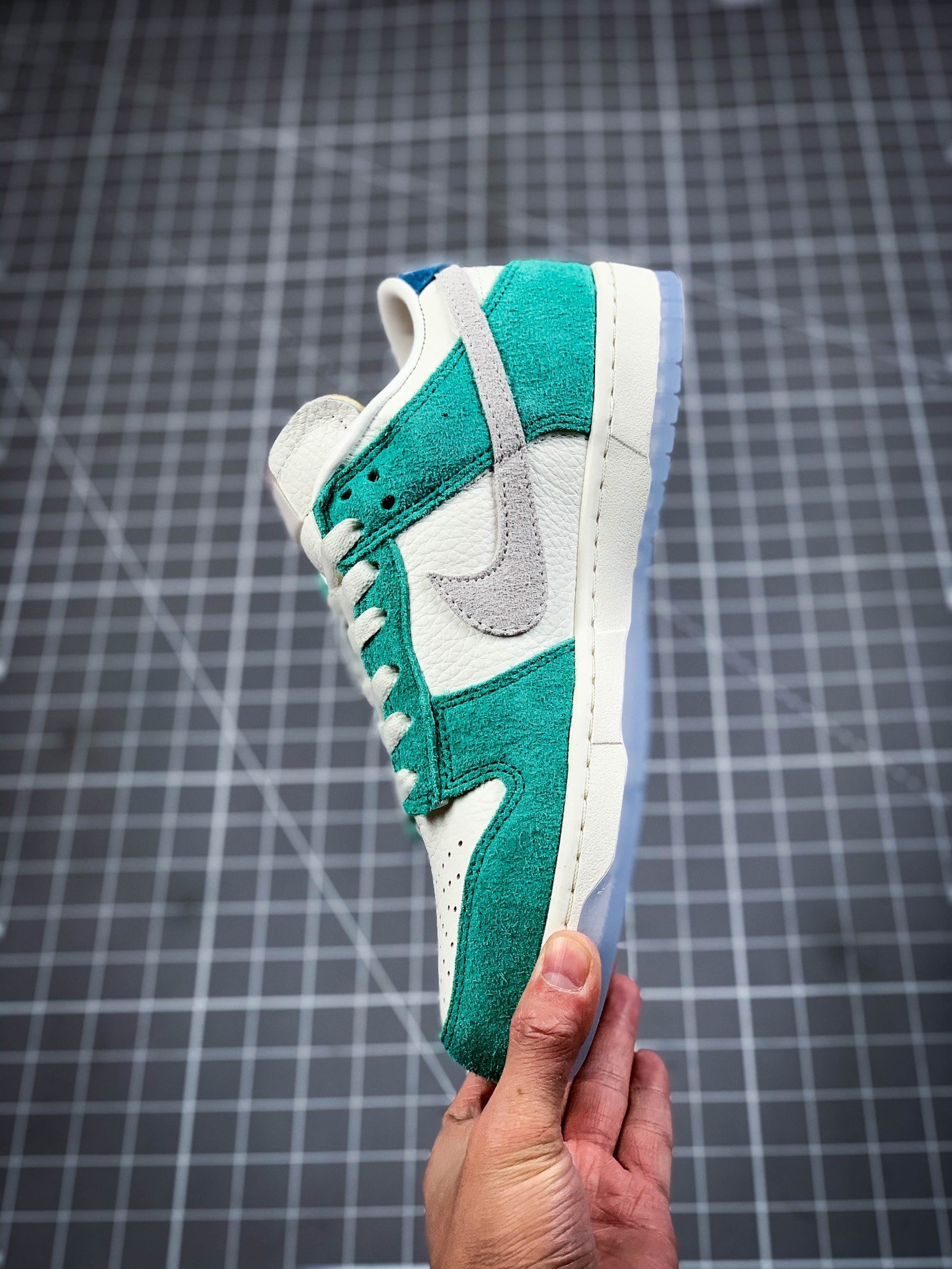 Sb Dunk Low Kasina Sail/White-Neptune Green-Industrial Blue 5