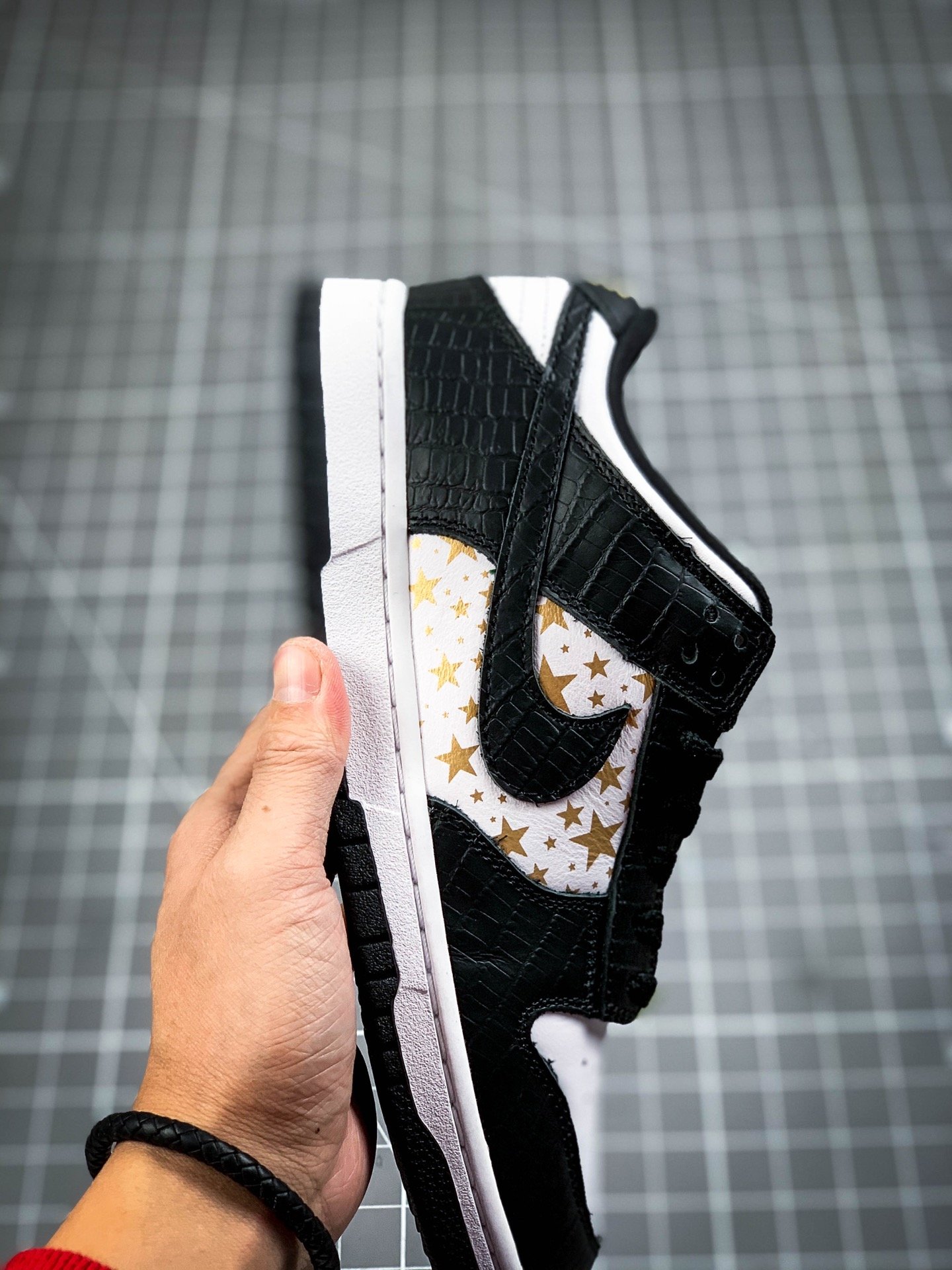 Supreme X Sb Dunk Low Black Stars Black/White/Gold 5