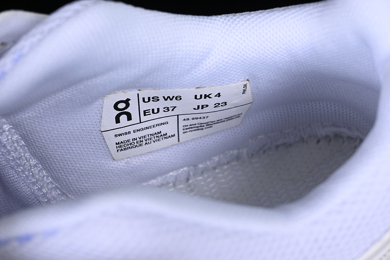 The Roger Advantage On Milky/White 5