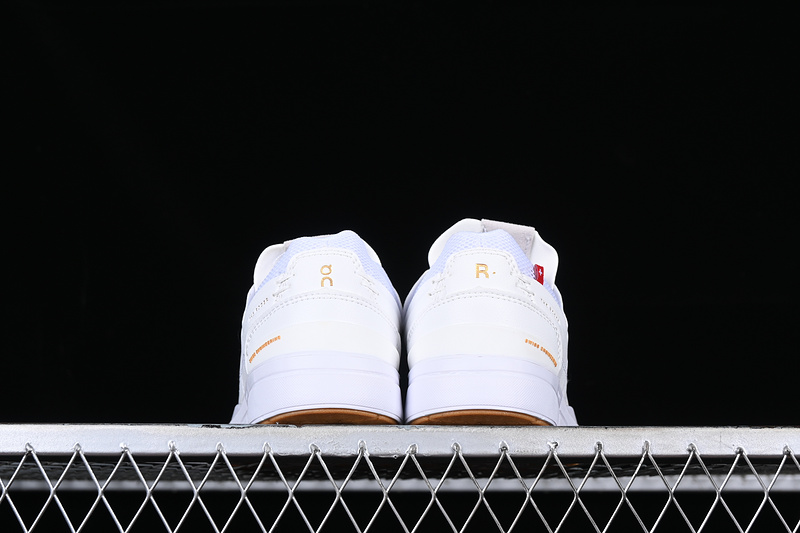 The Roger Advantage On Milky/White 19