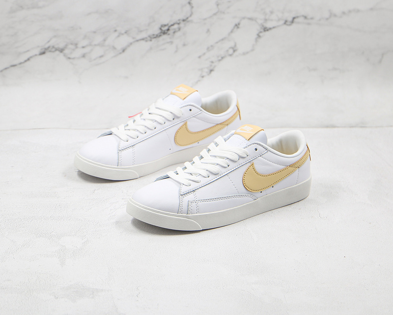 Blazer Low Le White/Canvas/White 15