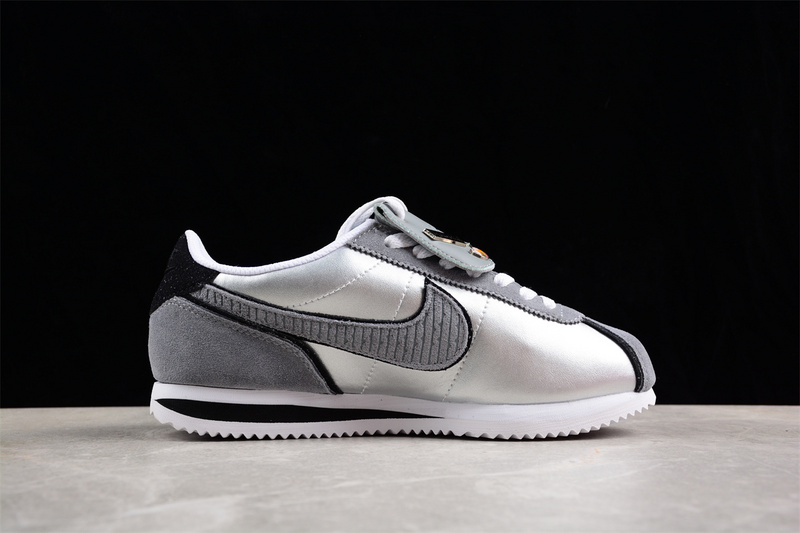 Cortez White/Black/Grey 23