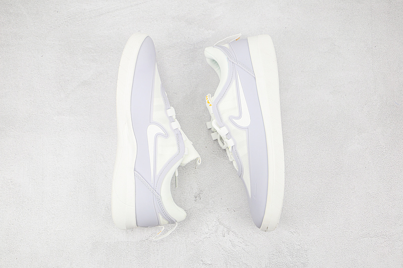 Nyjah Free 2 Sb Sky Grey/Sky Grey/Metallic Gold/White 13