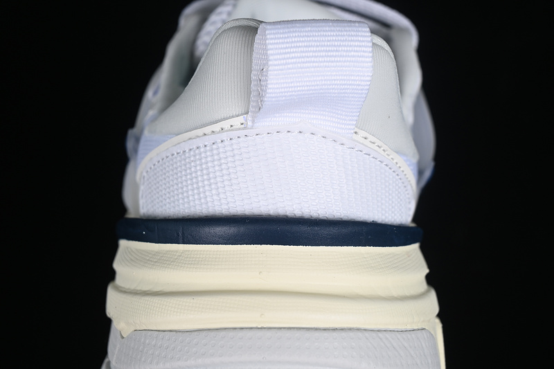 V2k Runtekk Run Light Silver/Photon Grey/White/Coconut Milk White/Midnight Blue 17