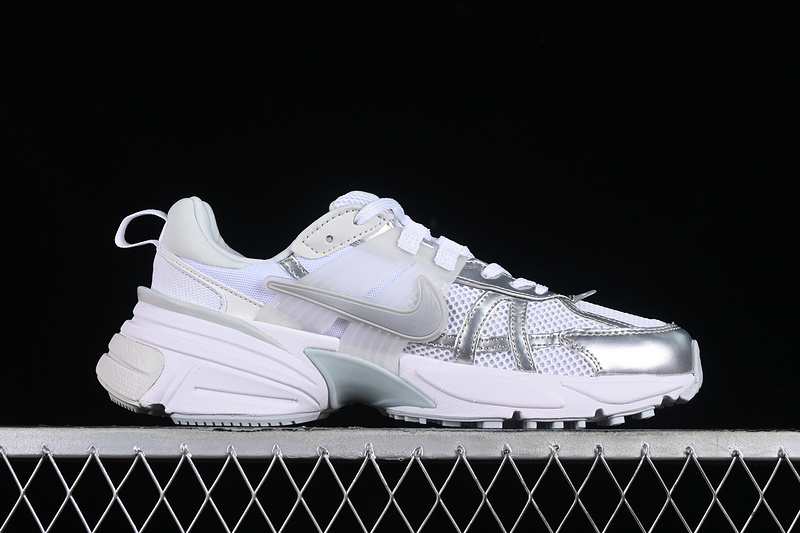 V2k Runtekk Run Metallic Silver/White 3