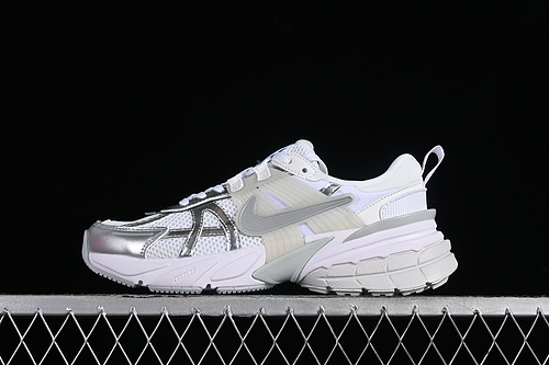 V2k Runtekk 3Xl Metallic Silver/White 9