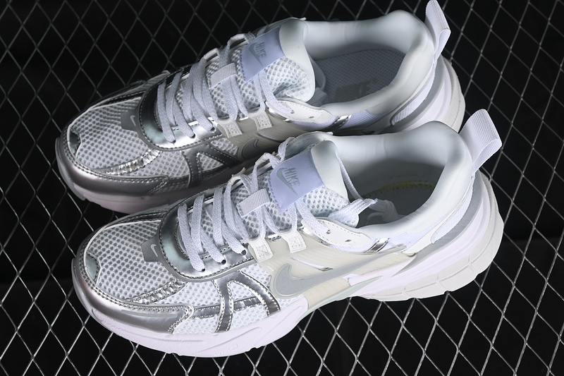 V2k Runtekk 3Xl Metallic Silver/White 25