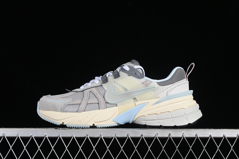 V2k Runtekk 3Xl Light Bone/Light Iron Ore/Smoke Grey/Metallic Platinum 11