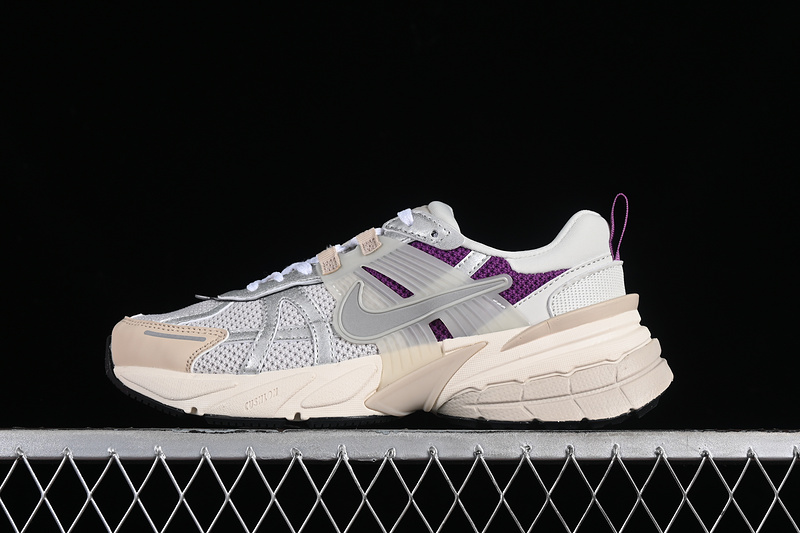 V2k Runtekk 3Xl Light Bone/Sanddrift/Viotech/Metallic Silver 15