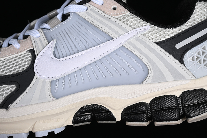 Zoom Vomero 5 White/Grey/Black 23