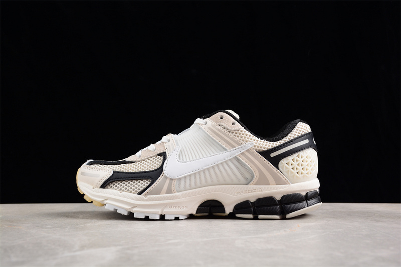 Zoom Vomero 5 Sp White/Grey/Black 19