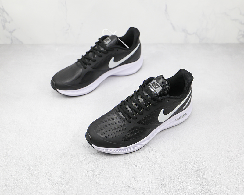 Zoom Vomero 7 Black/Black/White 17