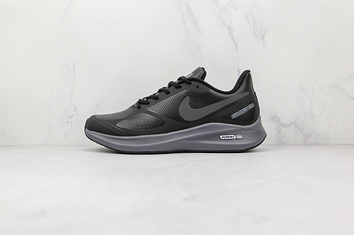 Zoom Vomero 7 Black/Black/Dark Grey 11