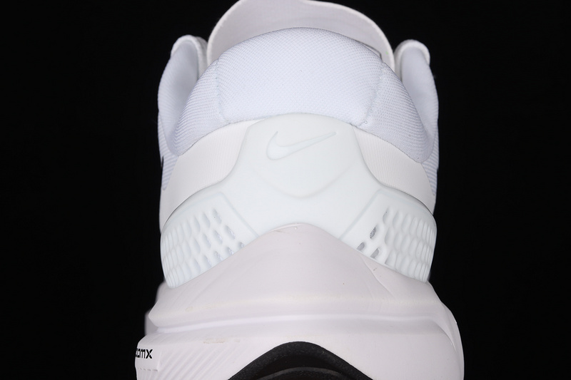 Air Zoom Vomero 15 White/Black/Pure Platinum-Volt 11