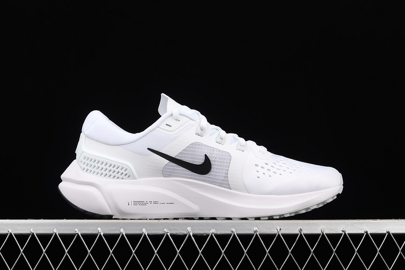 Air Zoom Vomero 15 White/Black/Pure Platinum-Volt 31