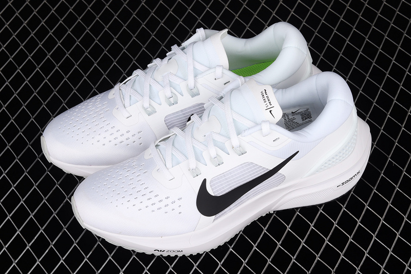 Air Zoom Vomero 15 White/Black/Pure Platinum-Volt 33